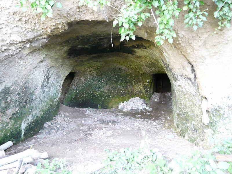 Grotte del vecchio paese di San Lorenzo