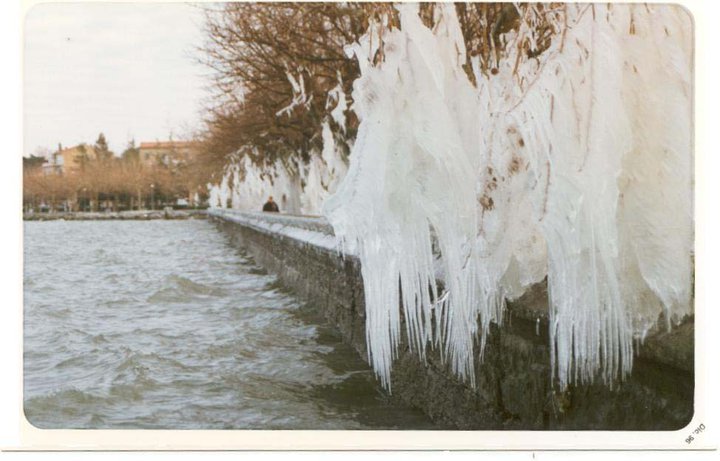 Lagheggiata, ghiaccio sul lago di Bolsena a Marta