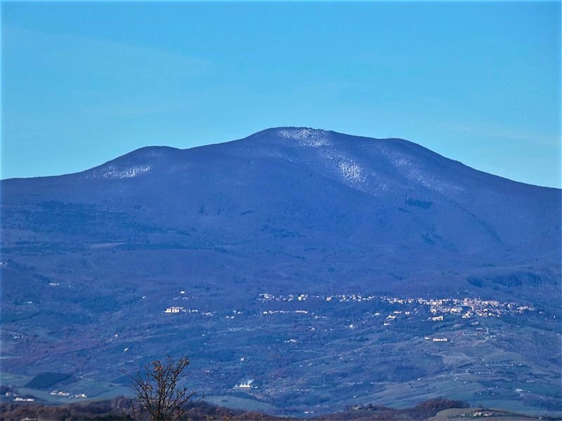 Veduta del monte Amiata e Piancastagnaio da San Lorenzo Nuovo