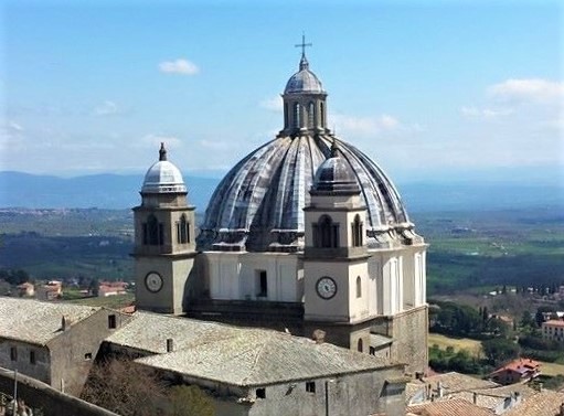 La cattedrale e la cupola di Santa Margherita a Montefiascone