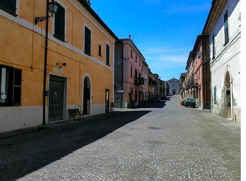 San Lorenzo Nuovo, via Umberto I