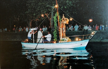 Santa Marta, processione sul lago di Bolsena