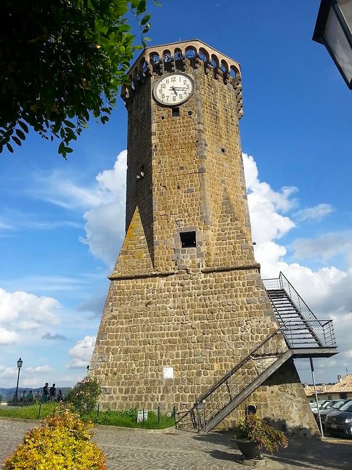 La torre dell'orologio di Marta
